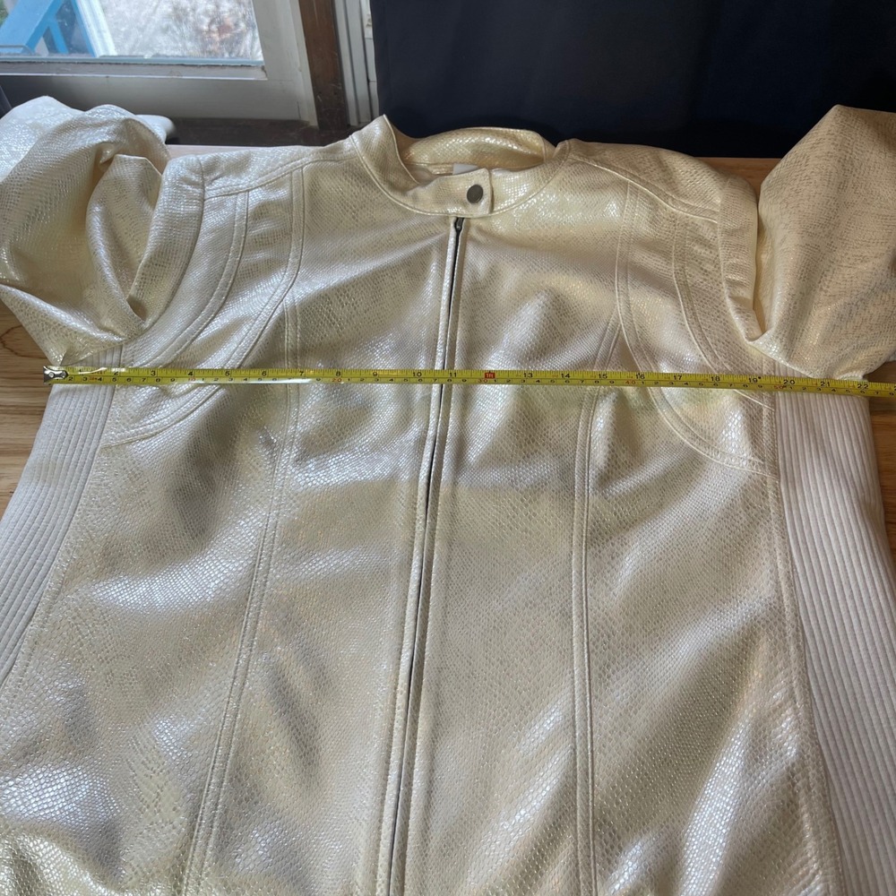 Chico's Cream Snakeskin Faux Leather Metallic Jacket Mock Neck Size 3 XL - Picture 8 of 10